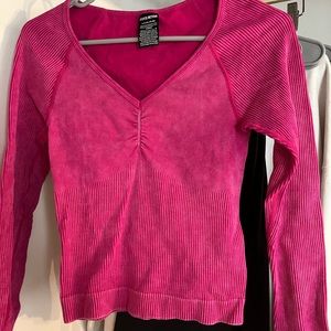 VS pink active top